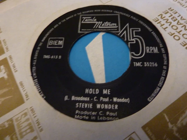 Stevie Wonder - I Was Made To Love Her / Hold Me (7", Single) - Image 2